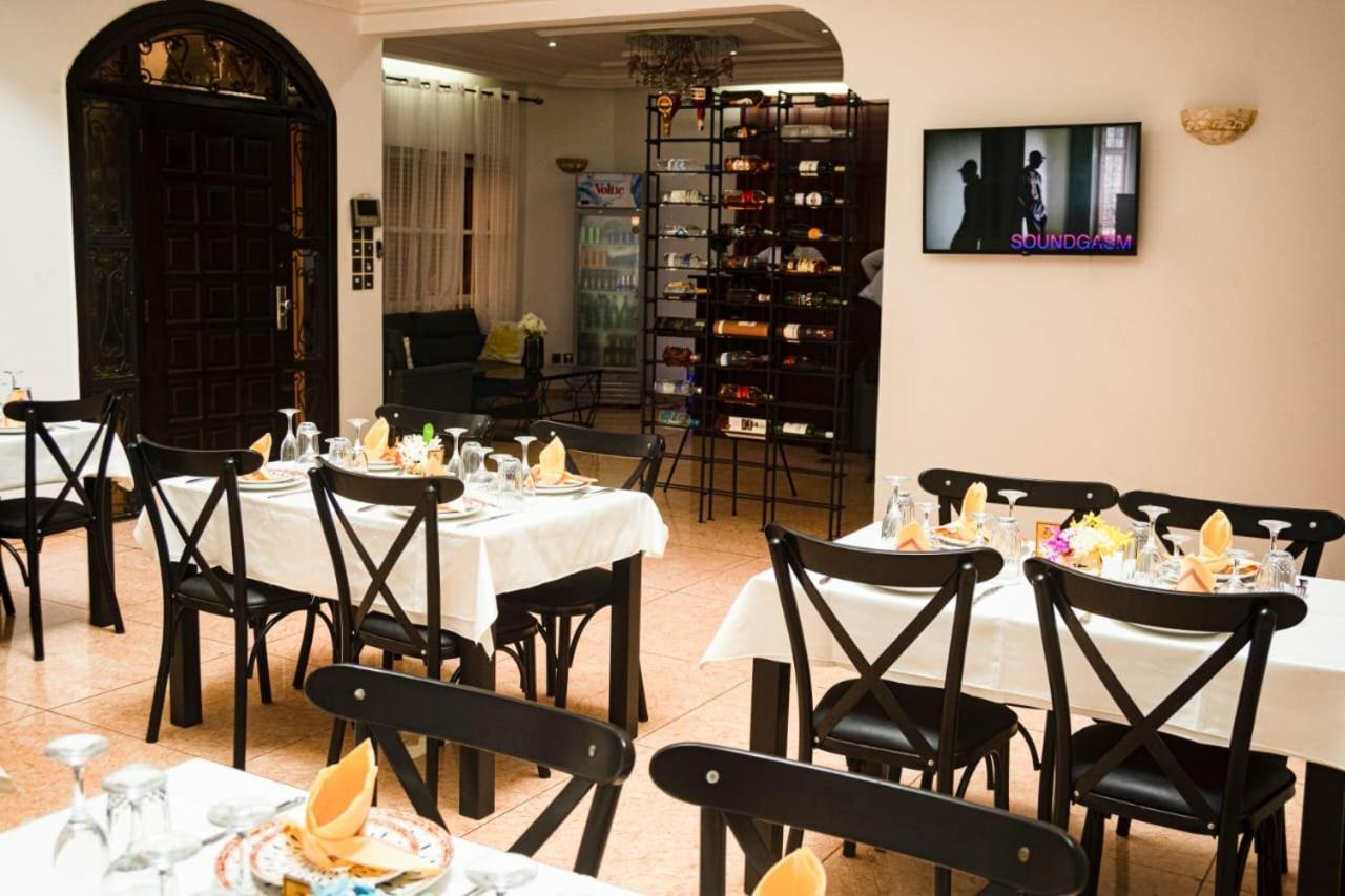 Mokaa Residence Hoteliere Ломе Экстерьер фото