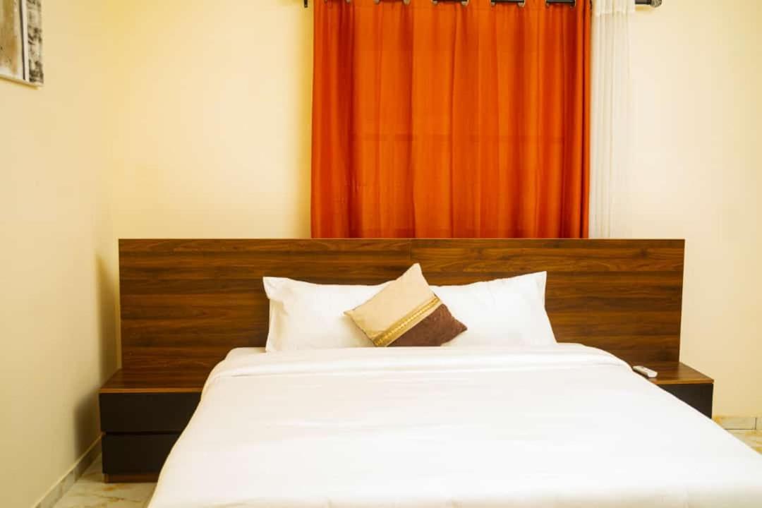 Mokaa Residence Hoteliere Ломе Экстерьер фото